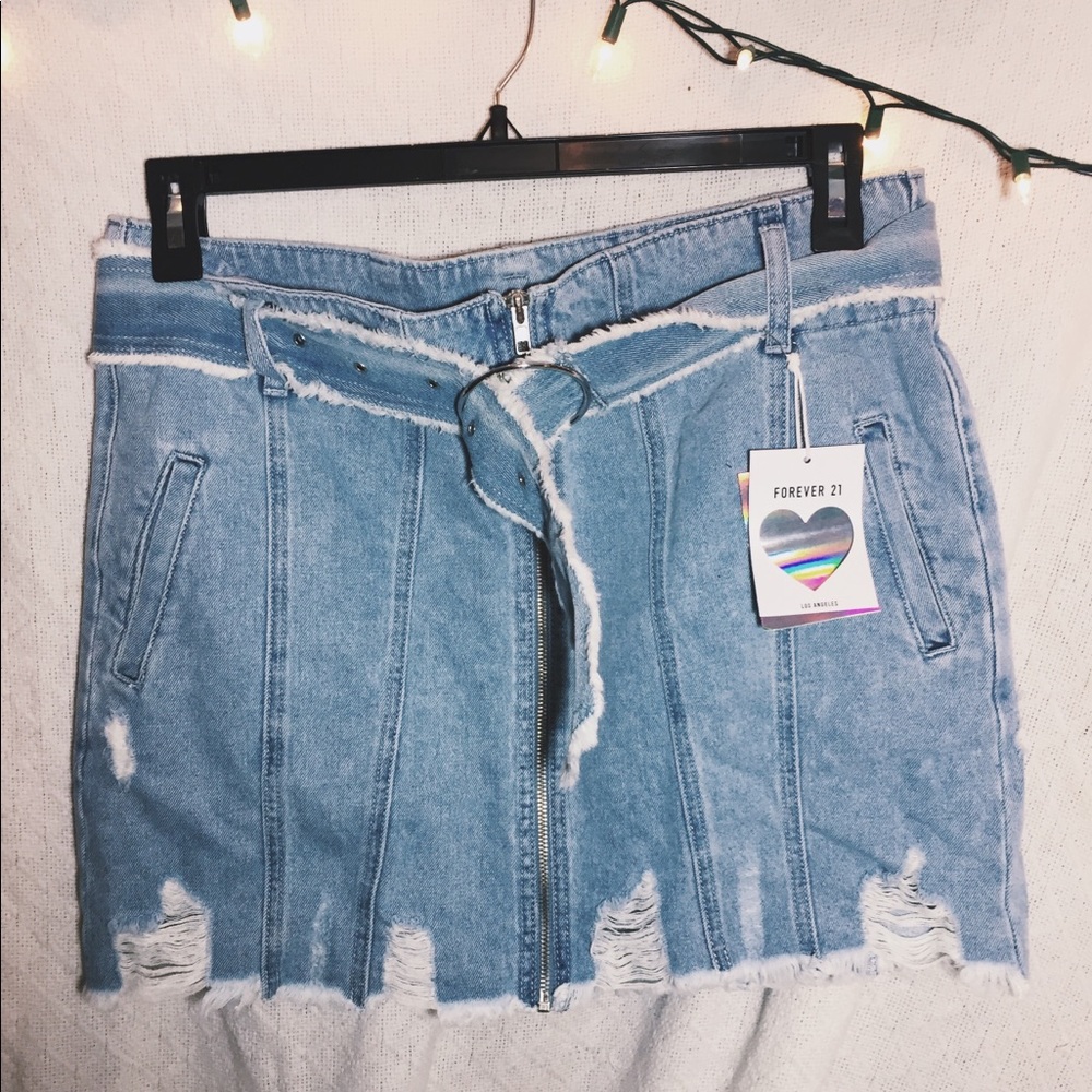 🌿 distressed denim zip up mini skirt 🌿
